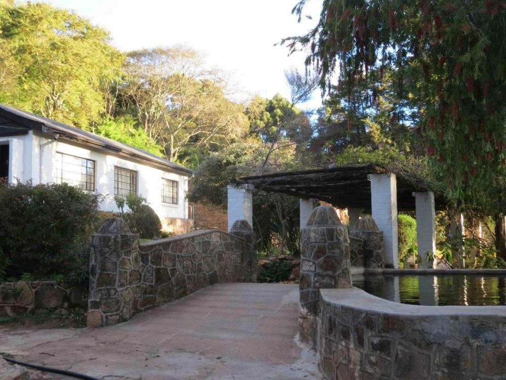 Rhodes Nyanga Hotel Juliasdale ภายนอก รูปภาพ