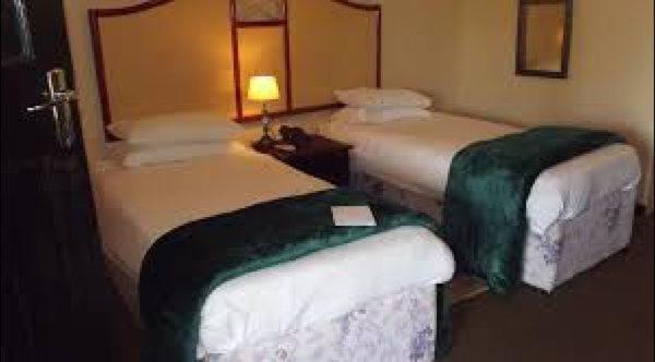 Rhodes Nyanga Hotel Juliasdale ภายนอก รูปภาพ